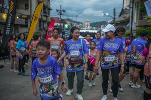 BIB: 13142, 143105, 13638
                            <button type="button" onclick="openModal(28629251)" class="btn btn-primary btn-sm float-right btn-popup" data-toggle="modal" data-target=".modal-high-quality">
                        <i class="fas fa-shopping-cart"></i> Add to Cart
                    </button>
                                            <button type="button" onclick="isThisMe(28629251, true)" class="btn btn-success btn-sm float-right btn-popup btn-isme hidden" data-toggle="tooltip" data-placement="bottom" title="นี่คือรูปของคุณใช่ไหม คลิกที่นี่เพื่อเอาเข้าอัลบั้ม">
                        <i class="fas fa-plus"></i> Add to album
                    </button>
                    <button type="button" onclick="isThisMe(28629251, false)" class="btn btn-warning btn-sm float-right btn-popup btn-isnotme hidden">
                        <i class="fas fa-ban"></i> Remove from album
                    </button>